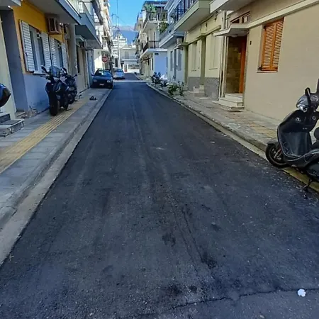 κοντά στο κέντρο της πάτρας Apartment *
