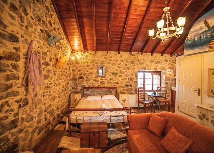 θόλος 3* Valtessiniko